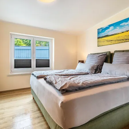 Apartment An Der Alten Baeckerei Feldberger Seenlandschaft